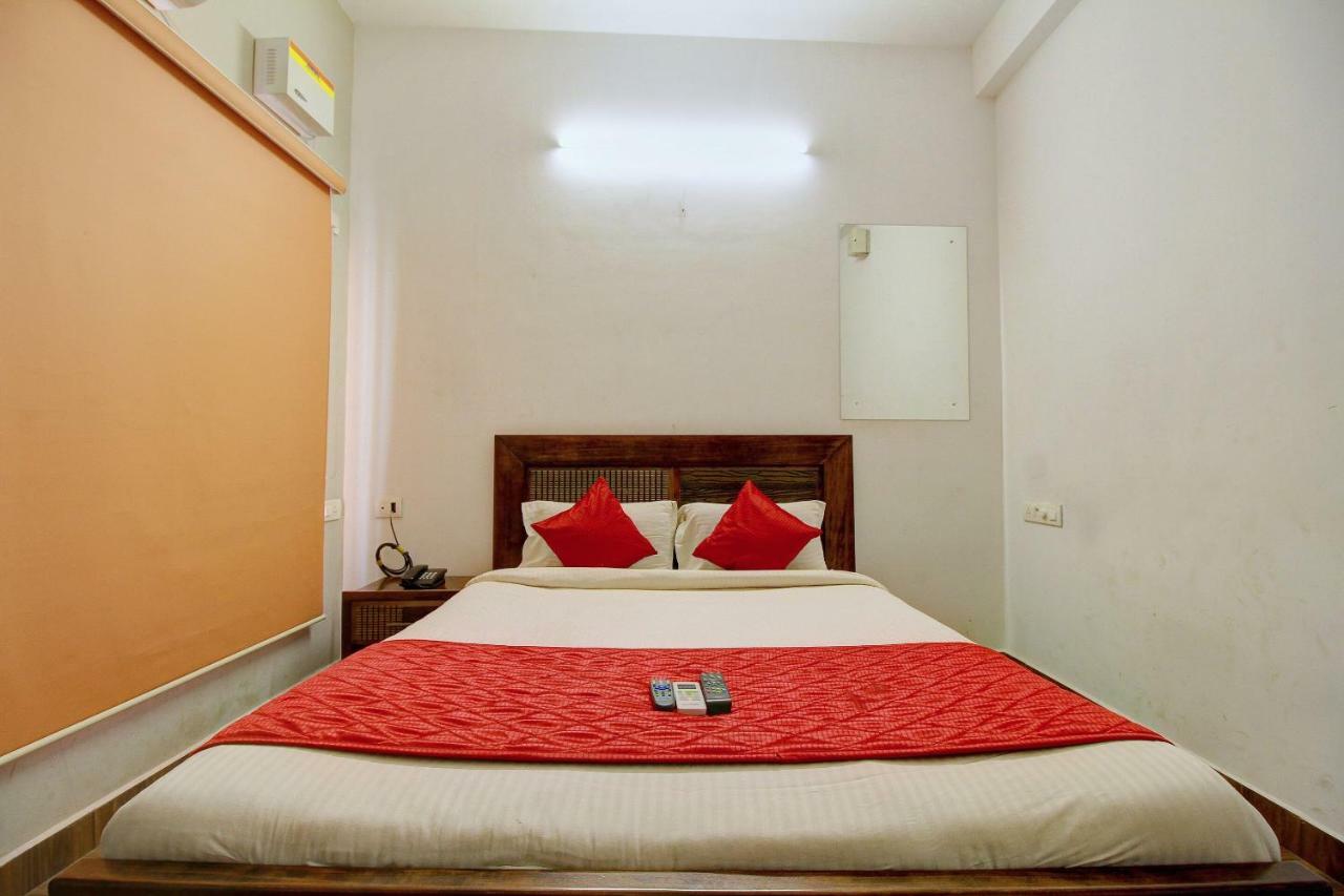 Hotel Oyo 7791 Mogappair