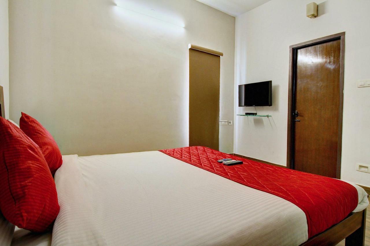 Hotel Oyo 7791 Mogappair Chennai
