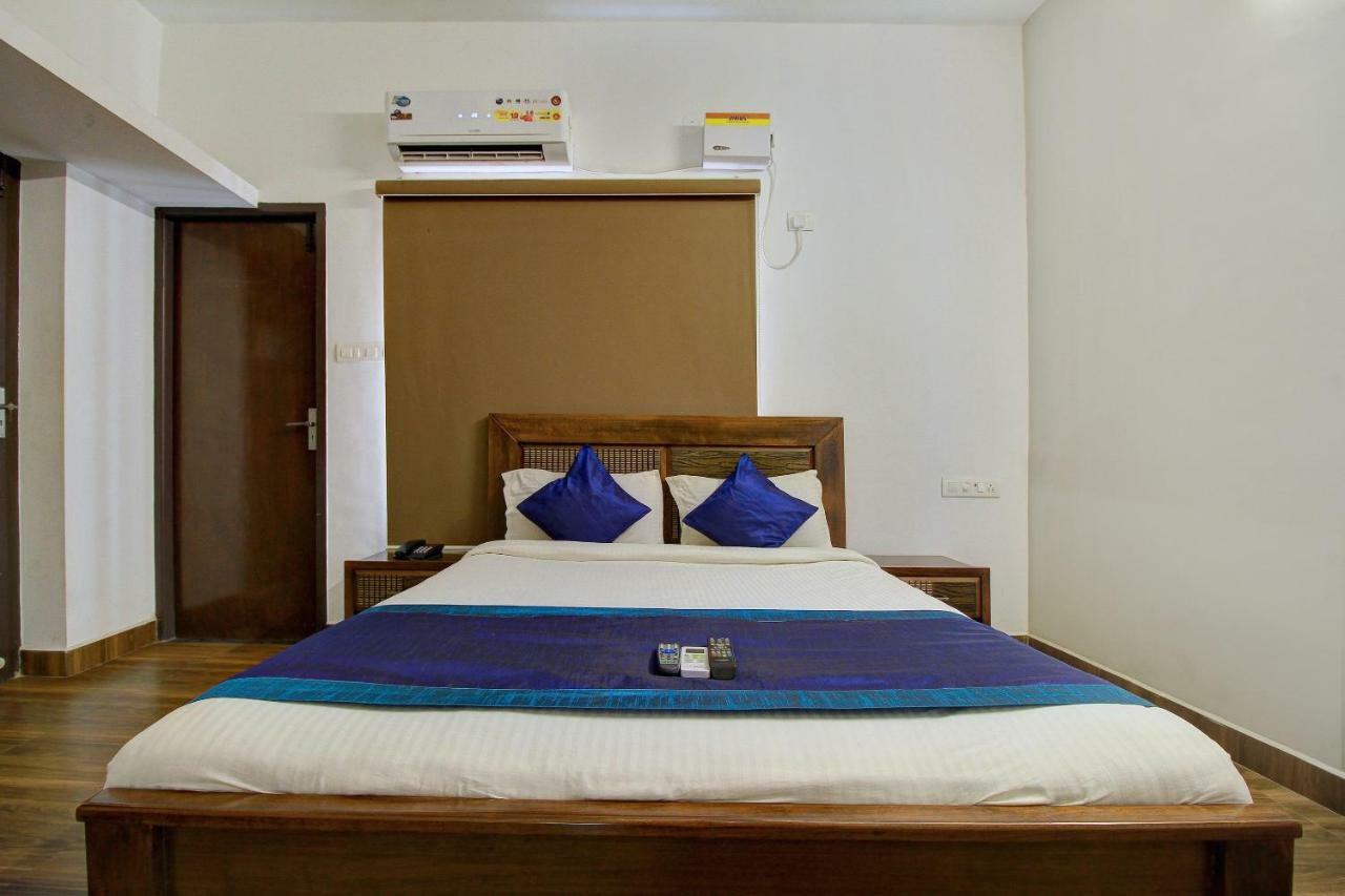 Oyo 7791 Mogappair