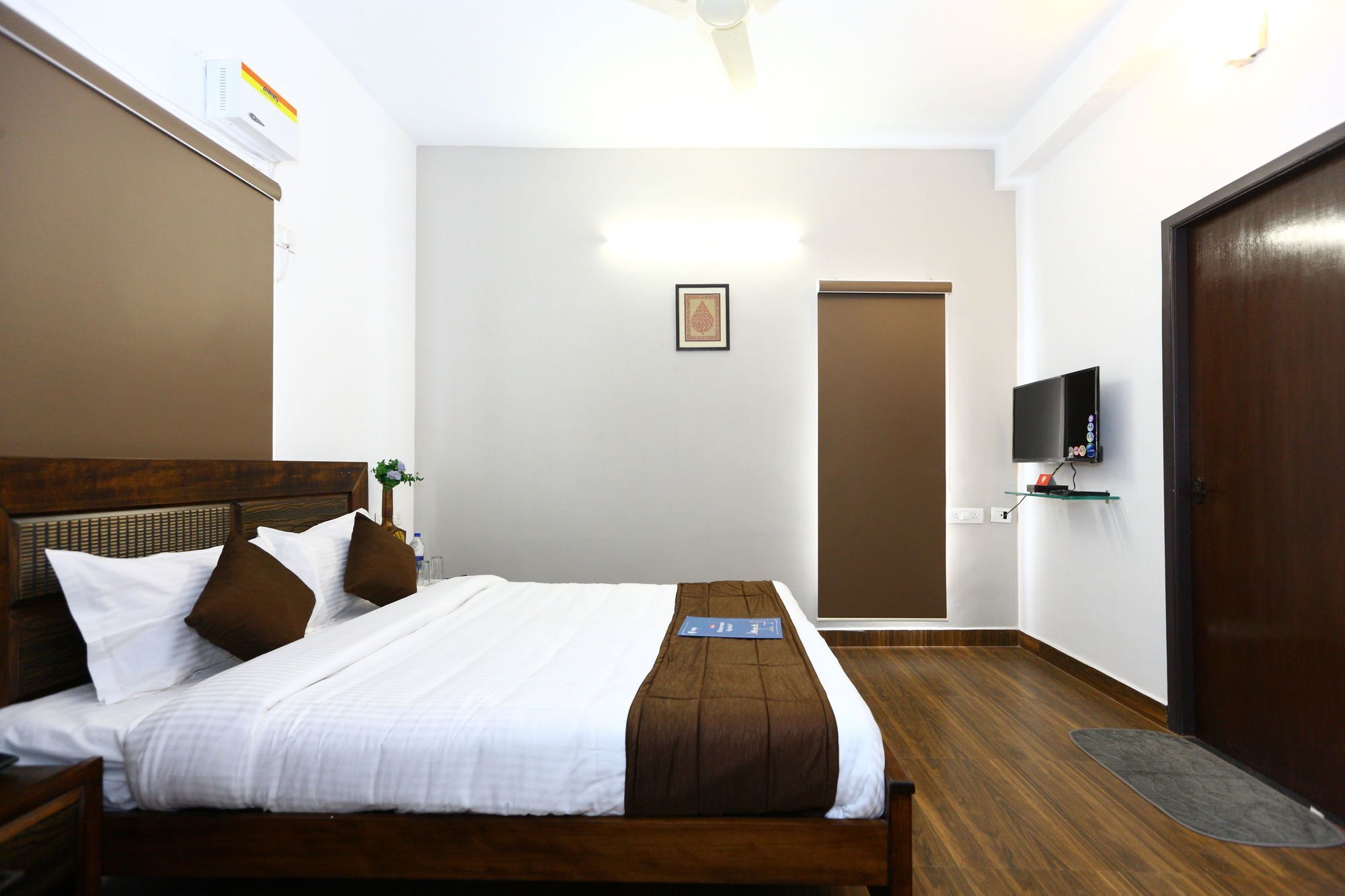 Hotel Oyo 7791 Mogappair Chennai